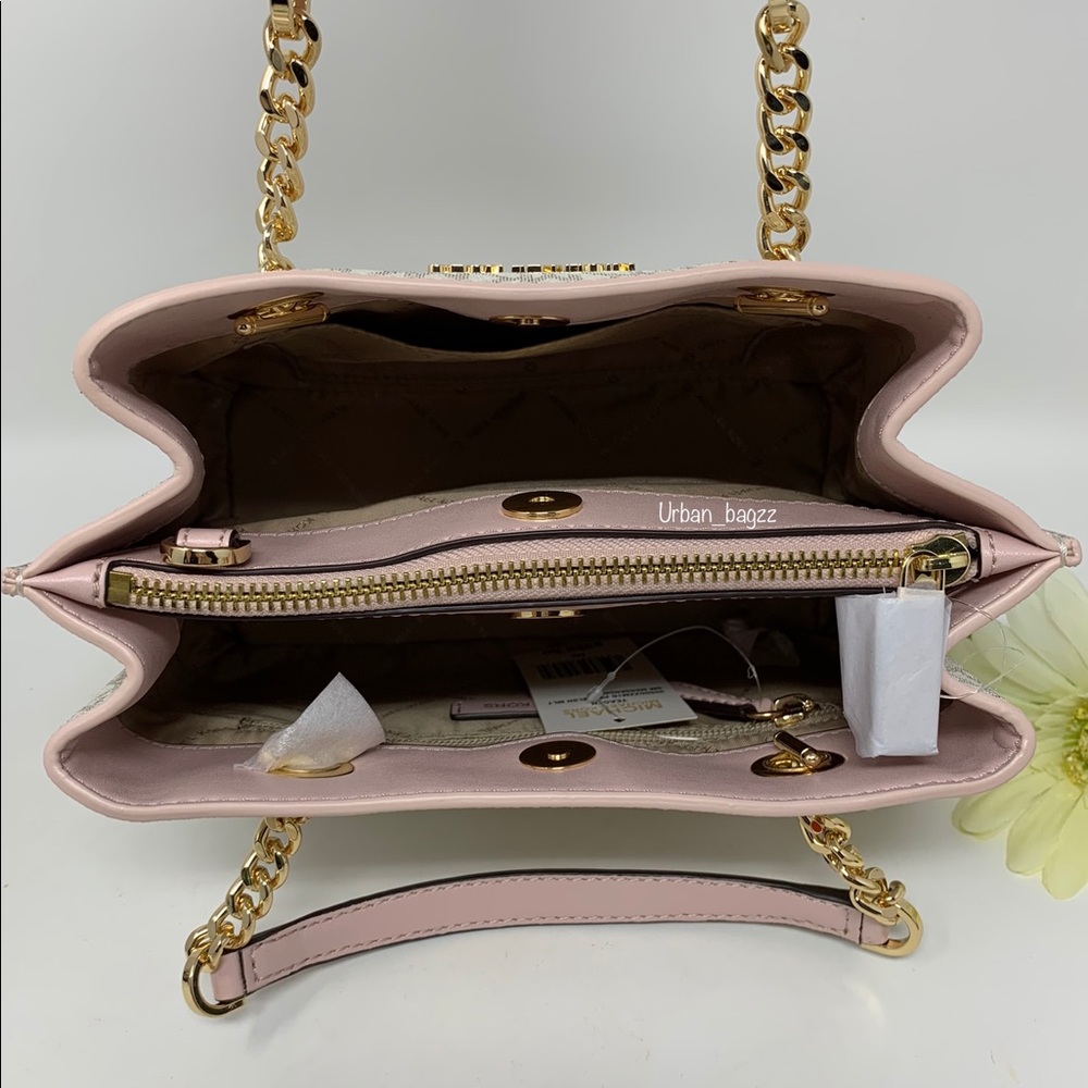 Michael Kors Teagen Small Messenger - Picture 8 of 10